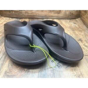 OOFOS Ooriginal Recovery Flip Flop Sandals Mocha Brown NWT - Size M11/W13